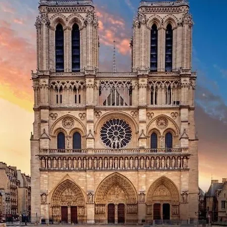 Duplex Au Coeur Du Marais, 4th Arrondissement Appartamento Parigi